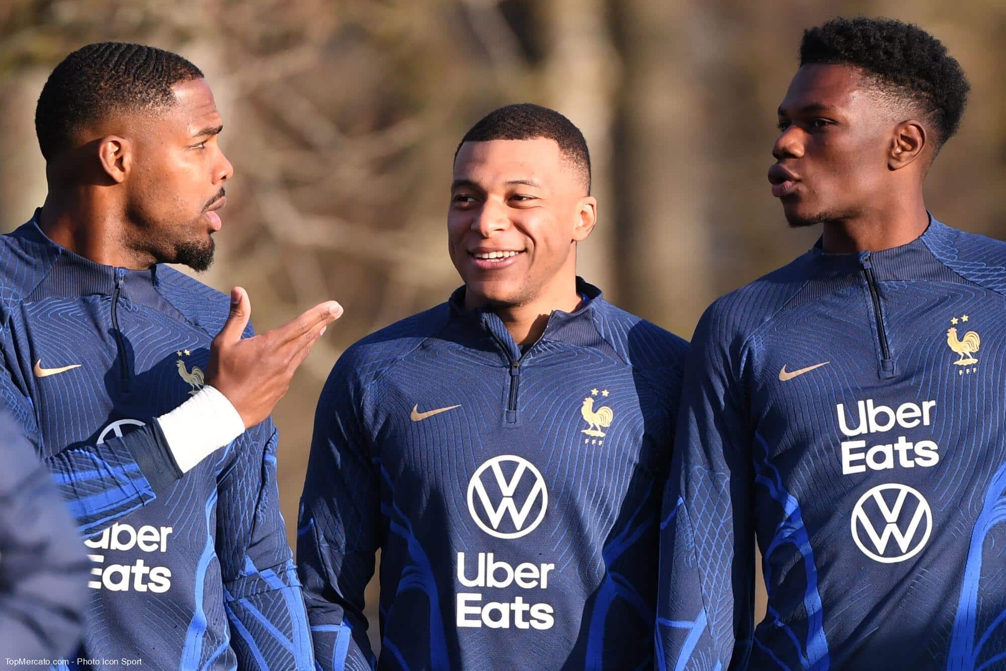 Thuram y Todibo reaccionan al capitán Mbappé