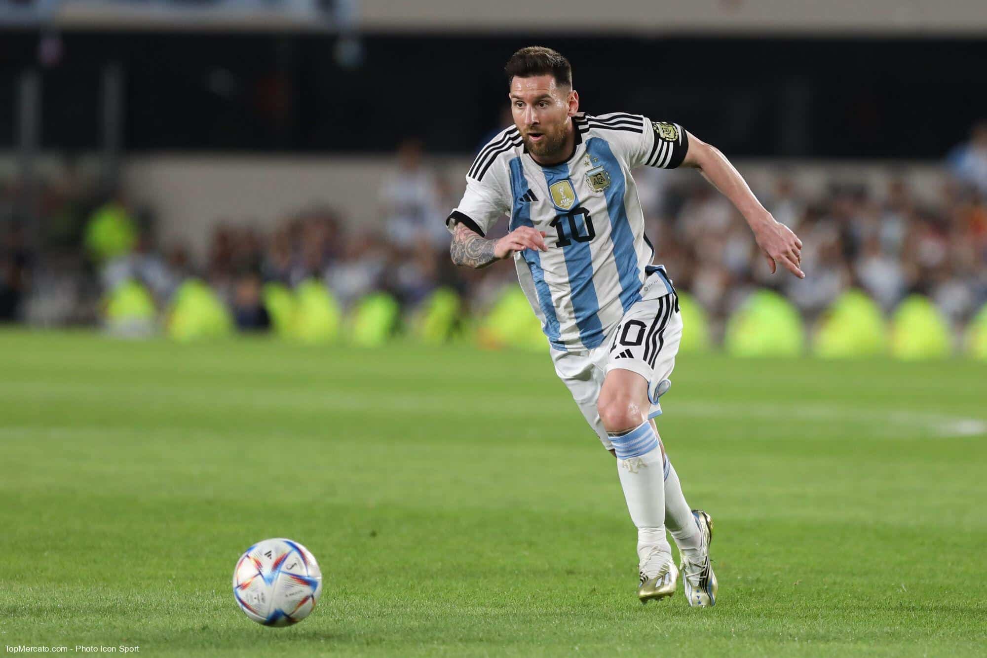 Argentine : Messi voit triple et s'enflamme !