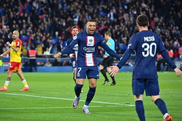Kylian Mbappé Lionel Messi PSG Lens