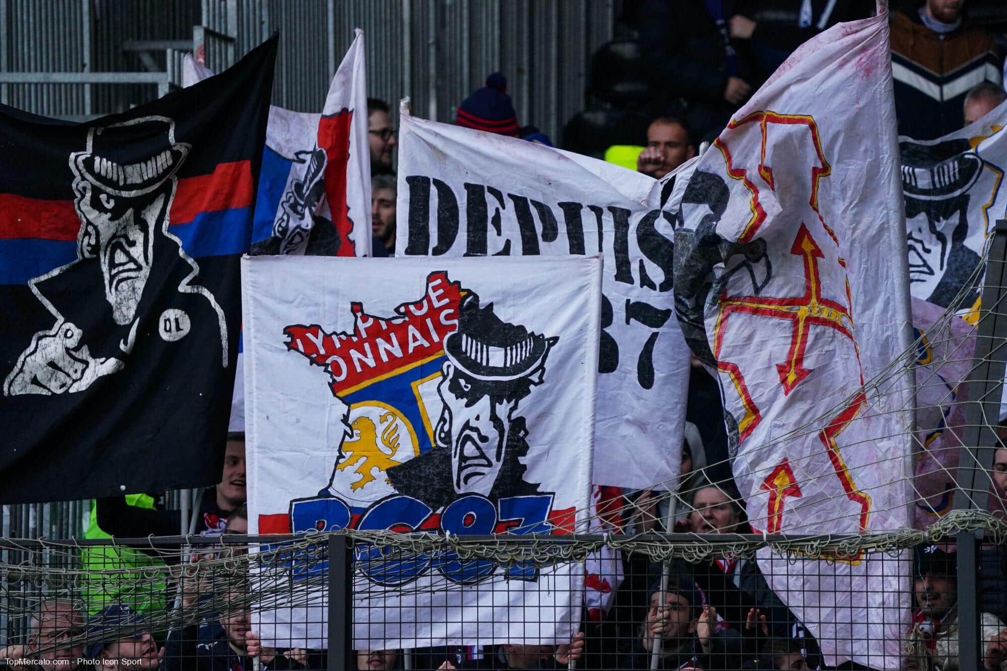 OL Lyon supporters