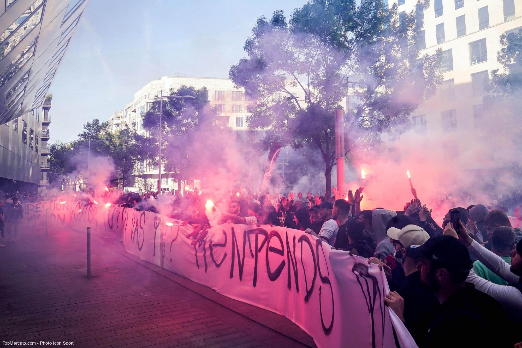 PSG Paris supporters