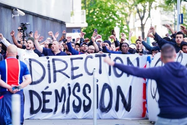 PSG : les supporters s'opposent encore à l'arrivée d'une recrue !