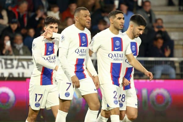 Vitinha Kylian Mbappé Achraf Hakimi Carlos Soler PSG