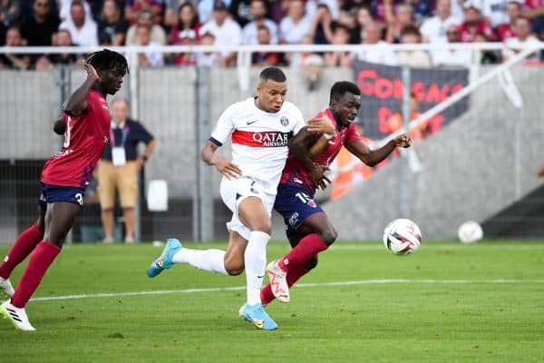 PSG : un joueur de Newcastle pique Mbappé !