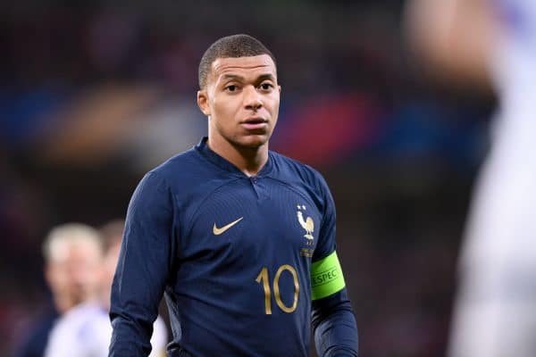 Equipe de France : Pas besoin d'attendre, Mbappé adoube Zaïre-Emery