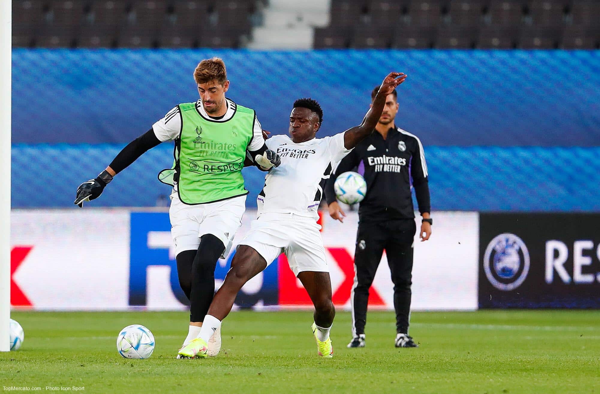 Thibaut Courtois Vinicius Jr Real Madrid