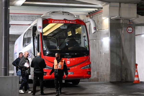 OM-OL : la vidéo choc depuis l'intérieur du bus lyonnais !