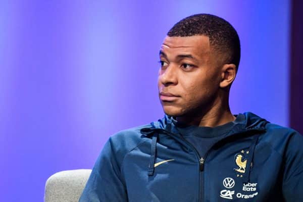 PSG :C'est à mon employeur de&, Mbappé fait passer un message&