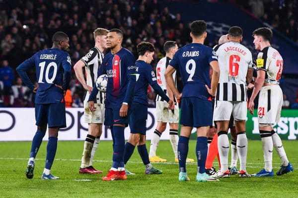 PSG - Newcastle : Une décision dégoûtante, une légende des Magpies allume l'arbitre !