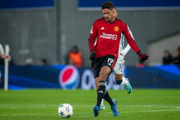 Manchester United : Ten Hag sort du silence sur le cas Varane