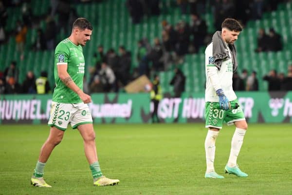 ASSE : Batlles viré, un titulaire sort du silence !