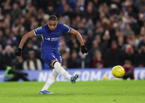 Chelsea : Peut-être que dans les prochains&, Pochettino refroidit Nkunku