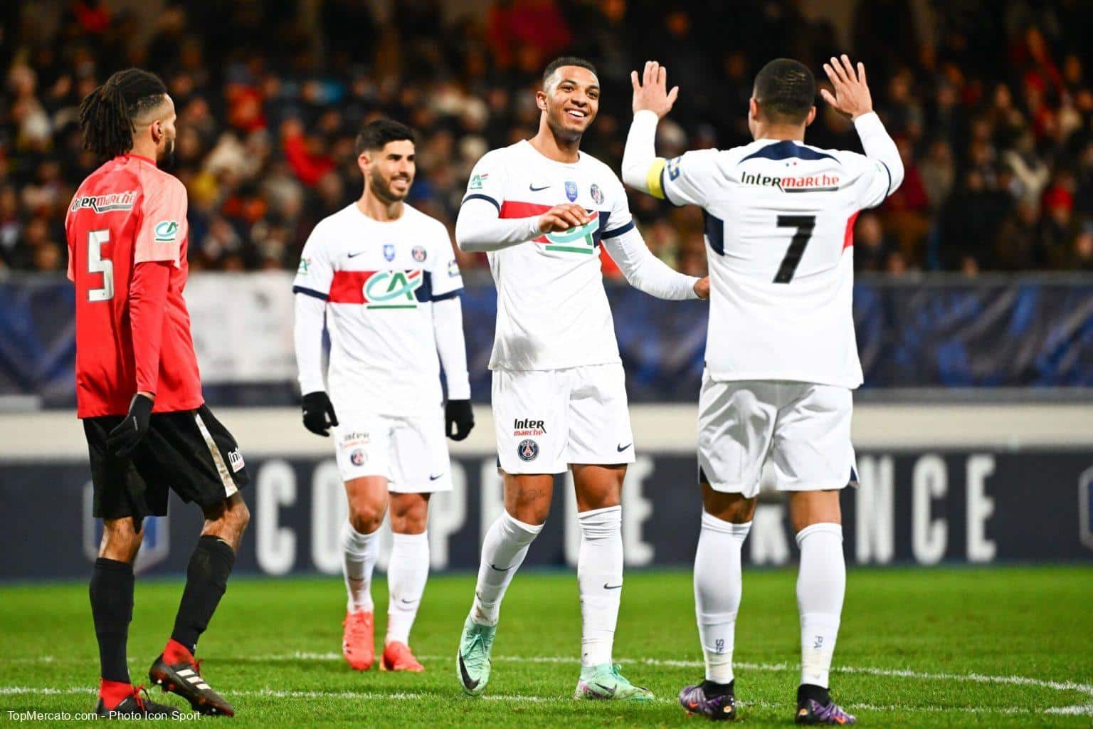 Psg Je Suis Là Et Je Suis Heureux Un Remplaçant Cash Sur Sa Situation