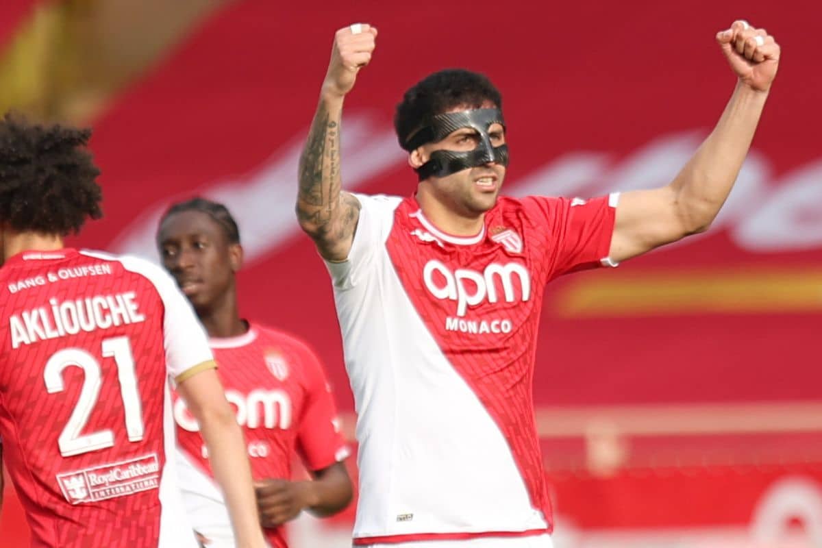 ¿Por qué Guillermo Maripán utilizó una máscara en Mónaco vs Toulouse?