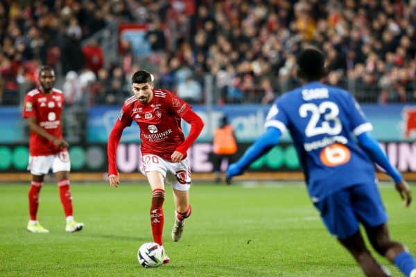 Brest : Lees-Melou reconnaît que l'OM aurait dû avoir un penalty