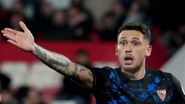 Séville : “olive” en plein match, Ocampos pousse un gros coup de gueule !