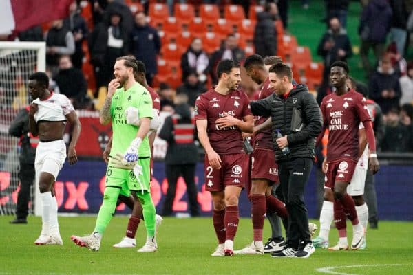 Un manque de respect vis-à-vis de ses coéquipiers, un coach de L1 détruit son gardien !