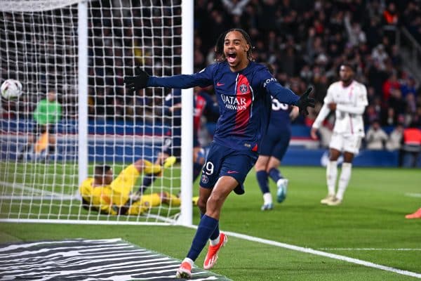 PSG : il ne pouvait rien faire, Barcola humilie un taulier du Barça !