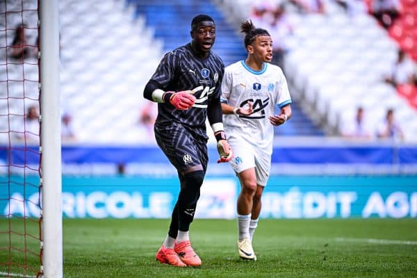 Gambardella : le gardien de l'OM agressé par des supporters du PSG !