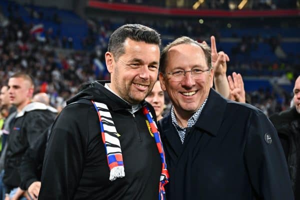 OL : une piste à 20M¬ s'ouvre au milieu de terrain !