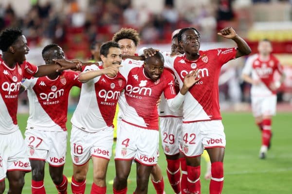 Une star de Ligue 1 fait ses valises !