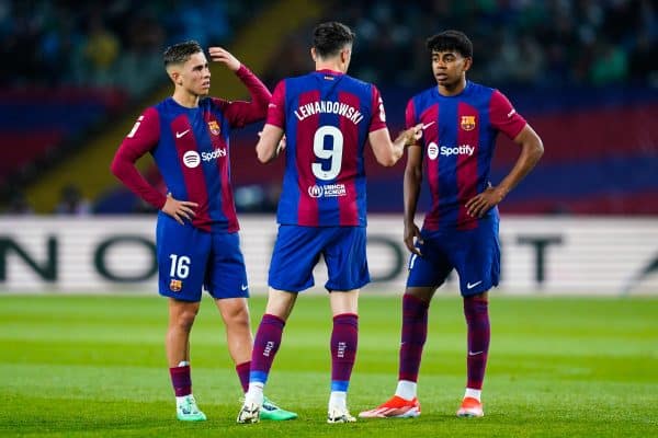 Barça : un joueur pris en train de regarder un match en streaming illégal !