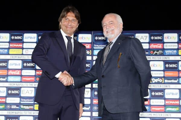 Naples : Conte annonce le départ d'une star !