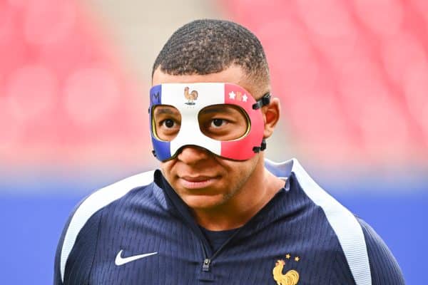 Le nouveau masque de Mbappé dévoilé !
