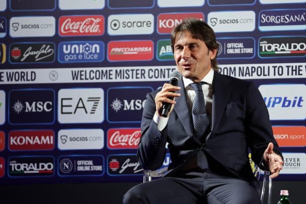 PSG, Naples : Conte fait une annonce sur Kvaratskhelia