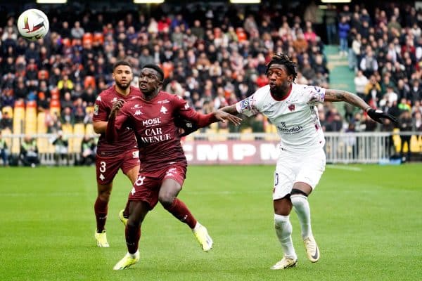ASSE : un relégué propose 2 joueurs !