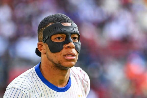 Une durée tombe pour le masque de Mbappé !
